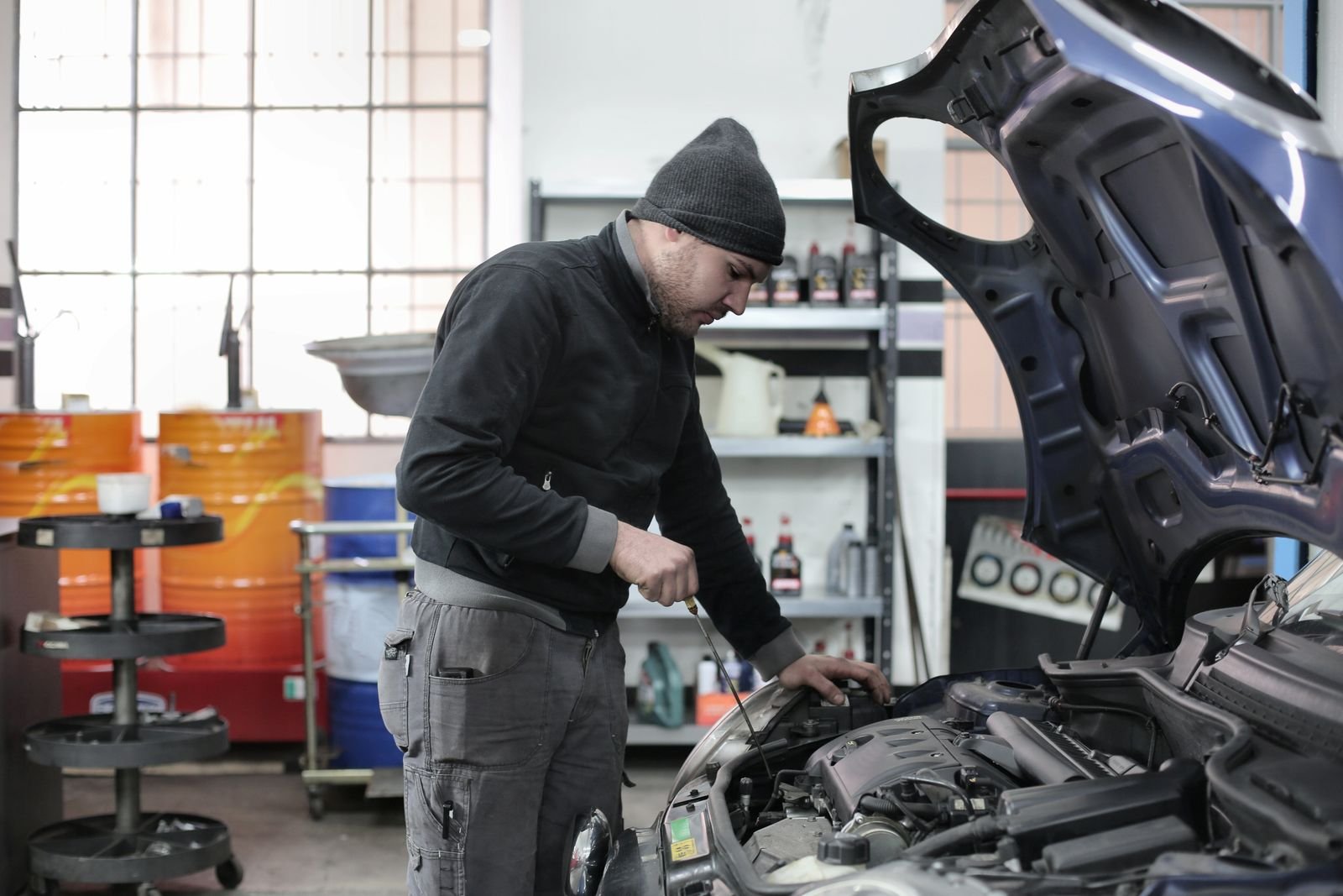 Automotive workshop reference photograph